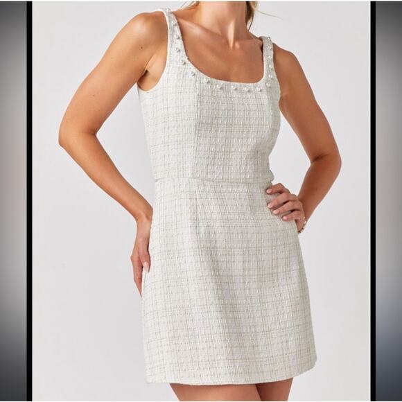 Francesca's Dresses & Skirts - FRANCESCA'S Sleeveless Mini Dress Cream Gold Color Tweed Size M NWT